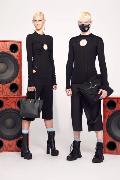 Look 11